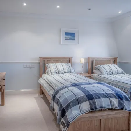 South Beach View - 2 Bedroom Apartment - Tenby