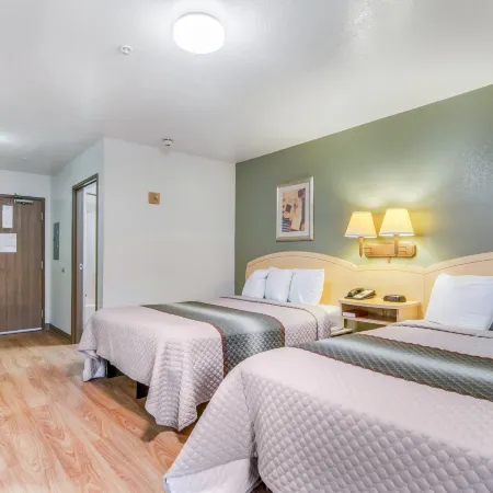 HomeTowne Studios & Suites Bentonville