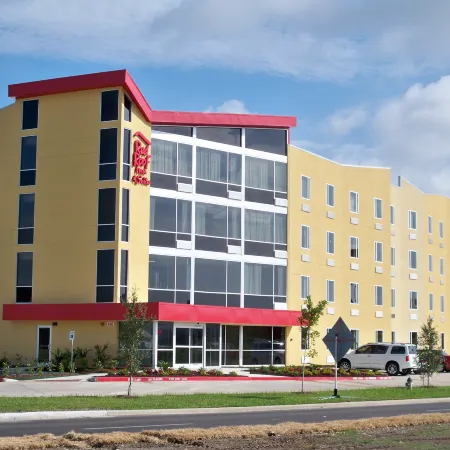Red Roof Inn & Suites Beaumont
