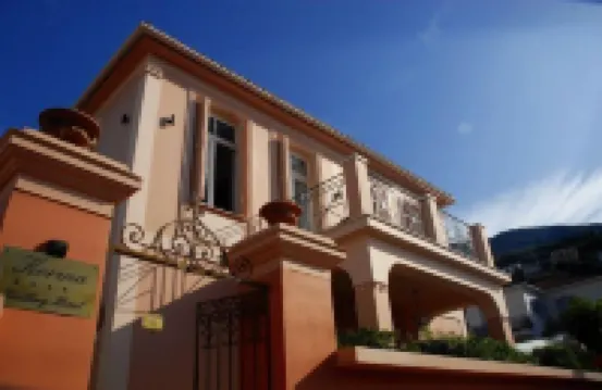 コリーナ ギャラリー ホテル