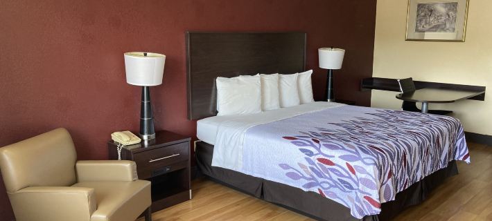 Red Roof Inn & Suites Cleveland, TN Hotels in Bradley County