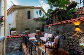 Gallery 37 Powered by ASTON