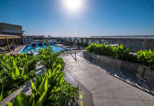 Ayla Grand Hotel의 럭셔리한 로비 인테리어