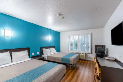 Motel 6 Fountain Valley, CA - Huntington Beach Area Hotels in Fountain Valley