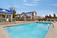 Days Inn by Wyndham Kelowna