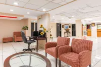 Quality Inn & Suites Orlando Airport Hotels in Belle Isle