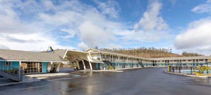 Rosewood Inn & Suites Hotels in Douglas County