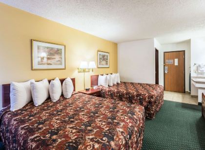 Super 8 by Wyndham Grand Island South