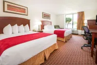 Ramada by Wyndham Enid - parking