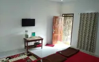 Pondok Rafisqy Hotel a Cisarua