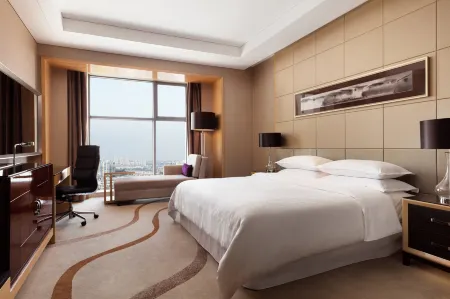 Sheraton Zhenjiang  Hotel Отели рядом с достопримечательностью «the First Spring Under Heaven»