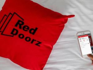 RedDoorz Plus @ Samratulangi Manado