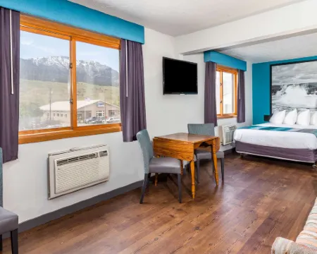 Super 8 by Wyndham Gardiner/Yellowstone Park Area Hotels in Gardiner