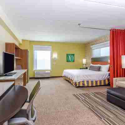 Home2 Suites by Hilton Albany Wolf Rd. Rooms