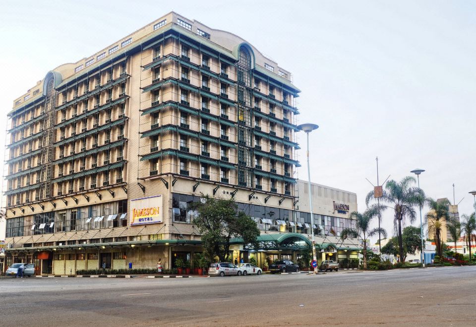 Cresta Jameson Hotel Over view