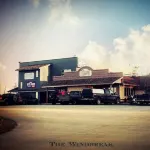 Windbreak Cafe فنادق في Meadow Lakes