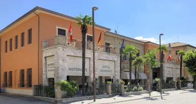 Hotel Moderno Các khách sạn gần Piazza del Comune