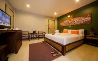 Cm Night Bazaar Boutique Hotel Hotels near Kalare Night Bazaar