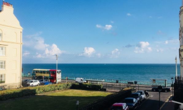 7. 스트로베리 필즈..