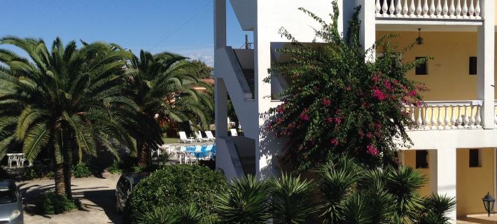 Tzilios Studios Hotels in Thinali