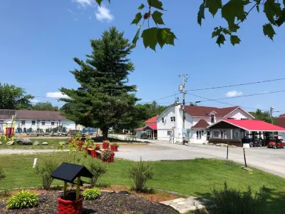 Auberge Papillon Lune Hotels near Parc Notre-Dame-de-l＇Assomption