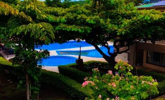 Hotel & Villas Huetares - Housity