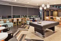 Tru by Hilton Auburn