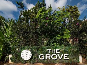 Cayman Luxury Rentals at the Grove