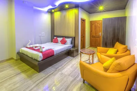 Hotel Pkp Grand Отели рядом с достопримечательностью «HOGENAKKAL FALLS BOATMAN THIRUMALAI»