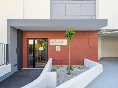 Le Grey Pearl 是什麼意思啊附近的飯店