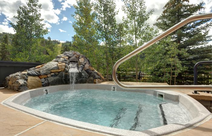 Jackpine & Black Bear Condos by Vail Resorts