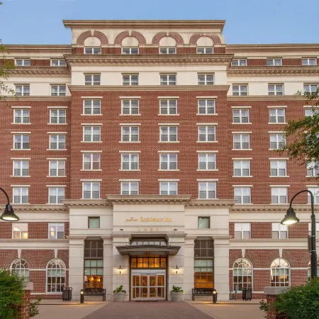 Residence Inn Alexandria Old Town/Duke Street Отели рядом с достопримечательностью «Набережная Старого города»