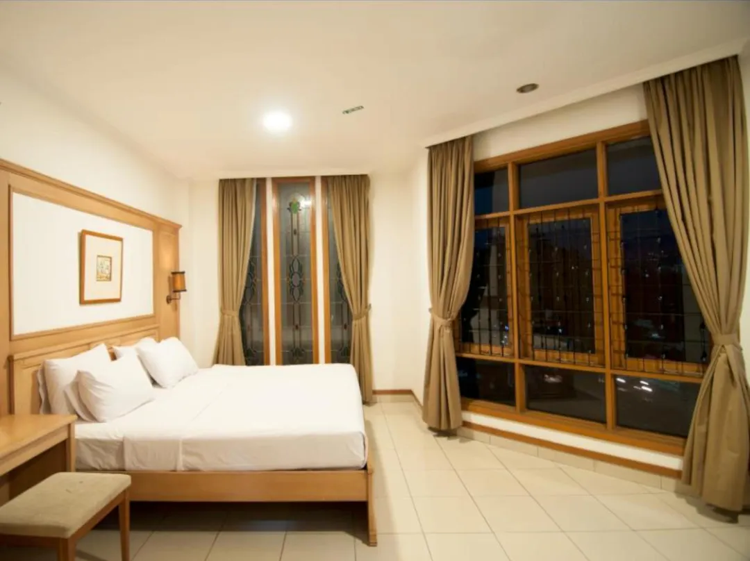 Corsica Hotel - Bandung