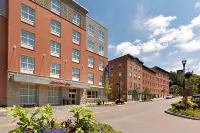 Hampton Inn St. Albans Hotels in Saint Albans Town