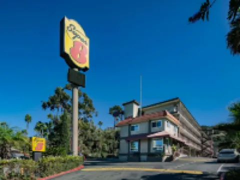 Super 8 by Wyndham San Diego Hotel Circle Hotels near San Diego International Airport