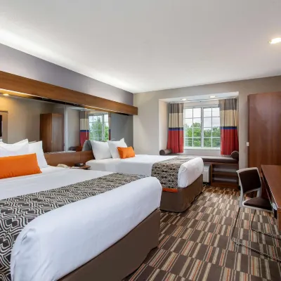 Microtel Inn & Suites by Wyndham Philadelphia Airport Hotels in de buurt van Airport Terminal A