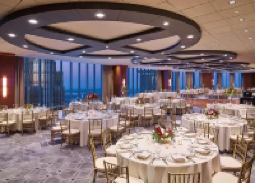 The Marquette Hotel, Curio Collection by Hilton