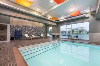 Hampton Inn & Suites by Hilton Charlottetown, PEI - Pools