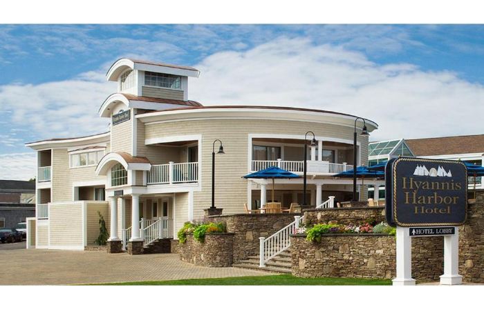 Hyannis Harbor Hotel