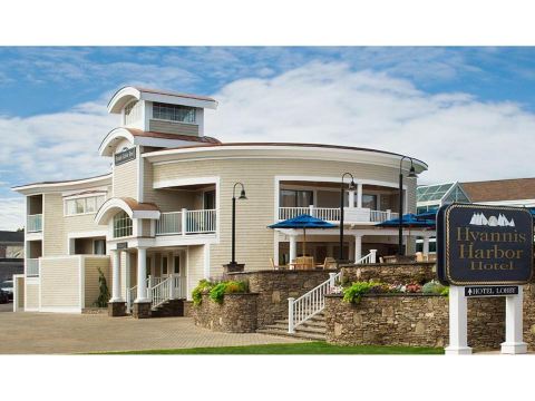 Hyannis Harbor Hotel