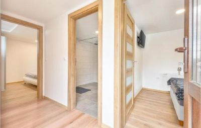 Three-Bedroom Holiday Home Nice Home in Stubicke Toplice with 3 Bedrooms, Outdoor Swimming Pool and Heated Swimming Pool Photo