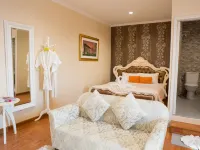 Westgate Residence Hotel Отели рядом с достопримечательностью «Торговый центр Central Plaza WestGate»