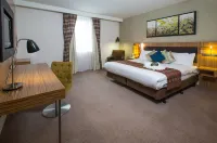 Holiday Inn STEVENAGE by IHG - Bãi đậu xe