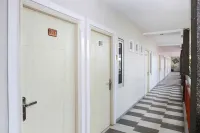 Front One Parama Su Hotel Palu