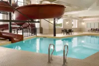 Canalta Airdrie - Pool