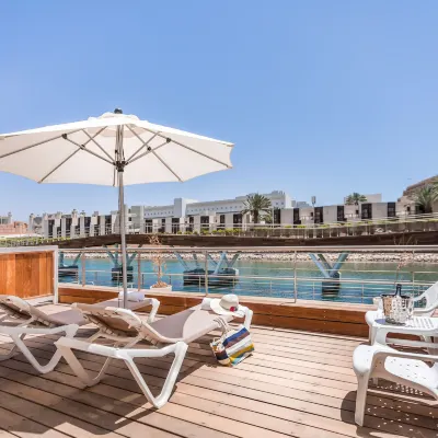 Astral Palma Hotel Hotel dekat Pantai Golden
