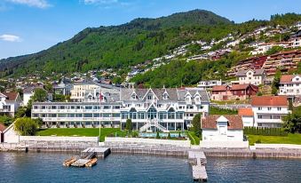 Hofslund Fjord Hotel