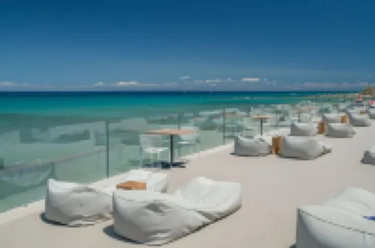 Caravel Suites - Adults Only