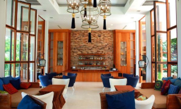 The Blue Sky Resort@Ranong