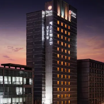 Best Western Premier Gangnam Hotel Отели рядом с достопримечательностью «Флагманский магазин Line Friends»